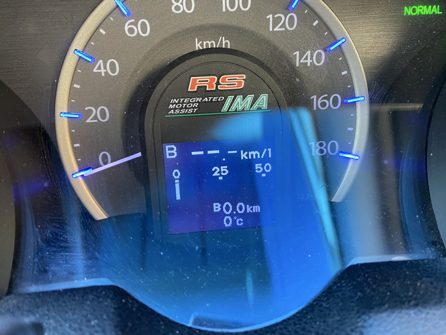 今日も寒いですが早めに開けています！！の画像