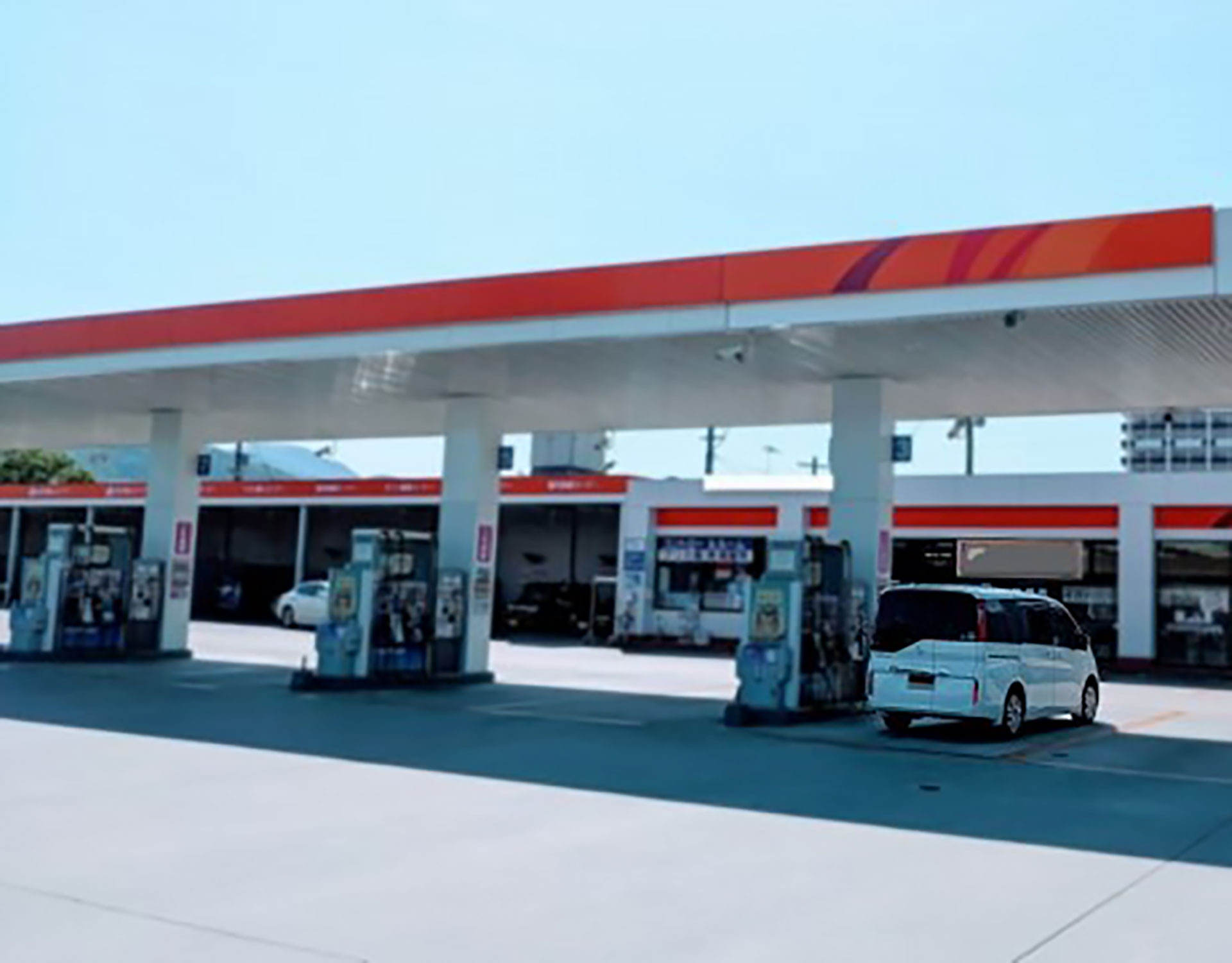 ガソリンスタンド跡地はそのまま売却できない？売り出し方法・注意点を解説の画像