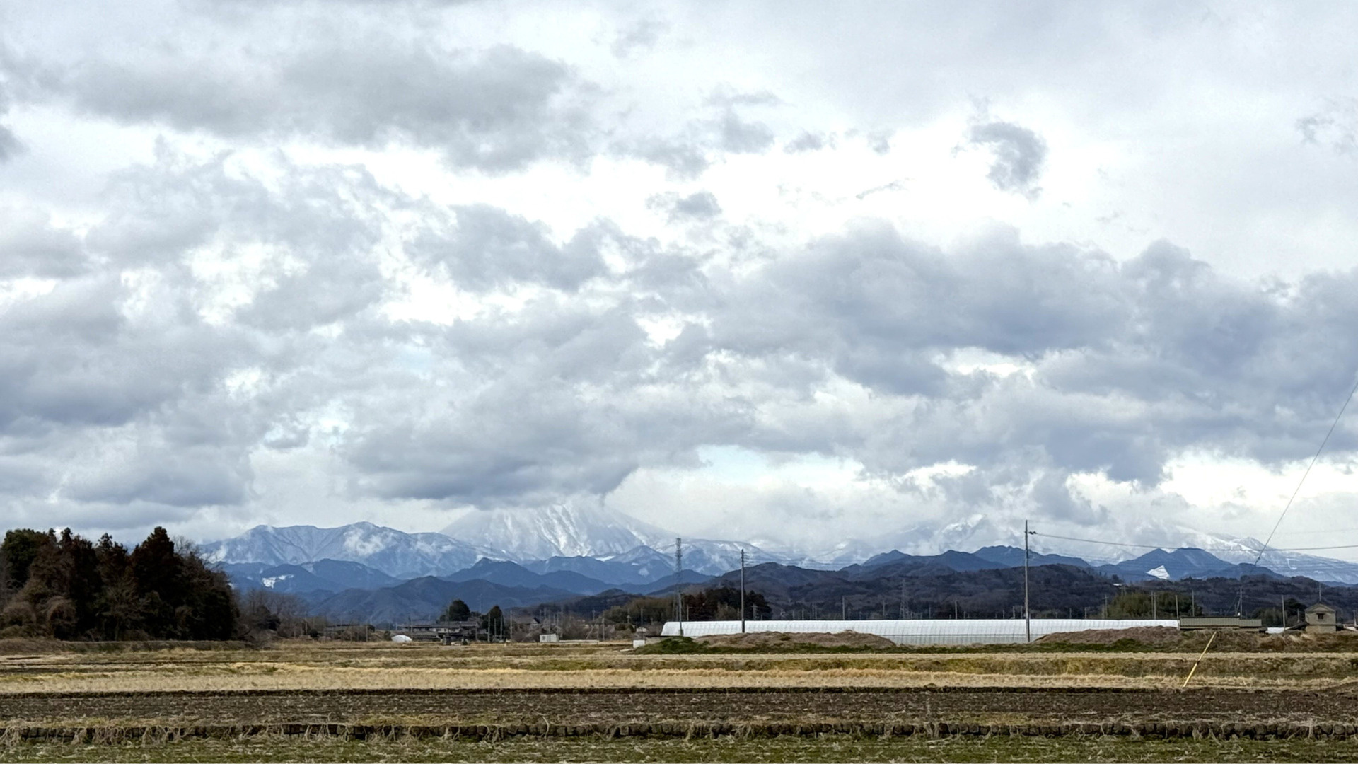 【栃木県】鹿沼市から見える男体山は迫力満点！今朝は雪が降っていました。の画像