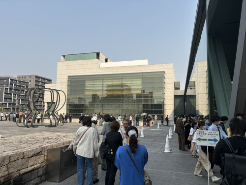 「坂本龍一展に行くはずが——霧の彫刻と日本酒の余韻」の画像