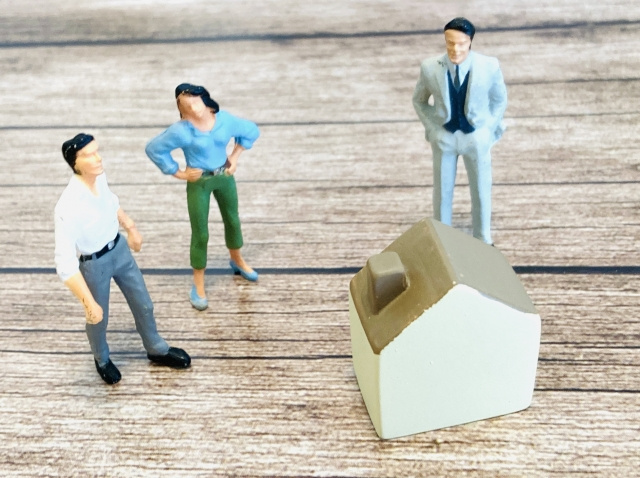 不動産エージェントの選び方で迷っていませんか？信頼できるエージェント選びを解説の画像