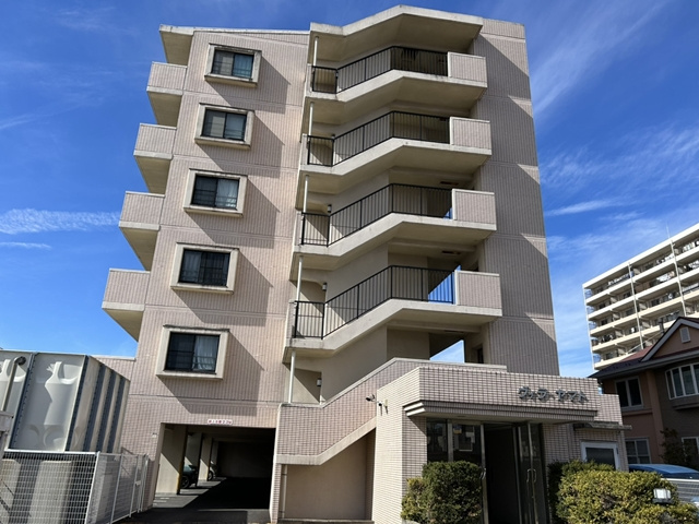 賃貸マンション「ヴィラヤマト」外観写真