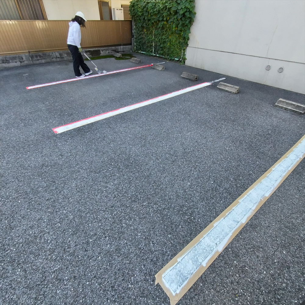 DIYで駐車場ライン施工を簡単スムーズに　専用スプレーとスプレーライナーで作業効率アップ！の画像