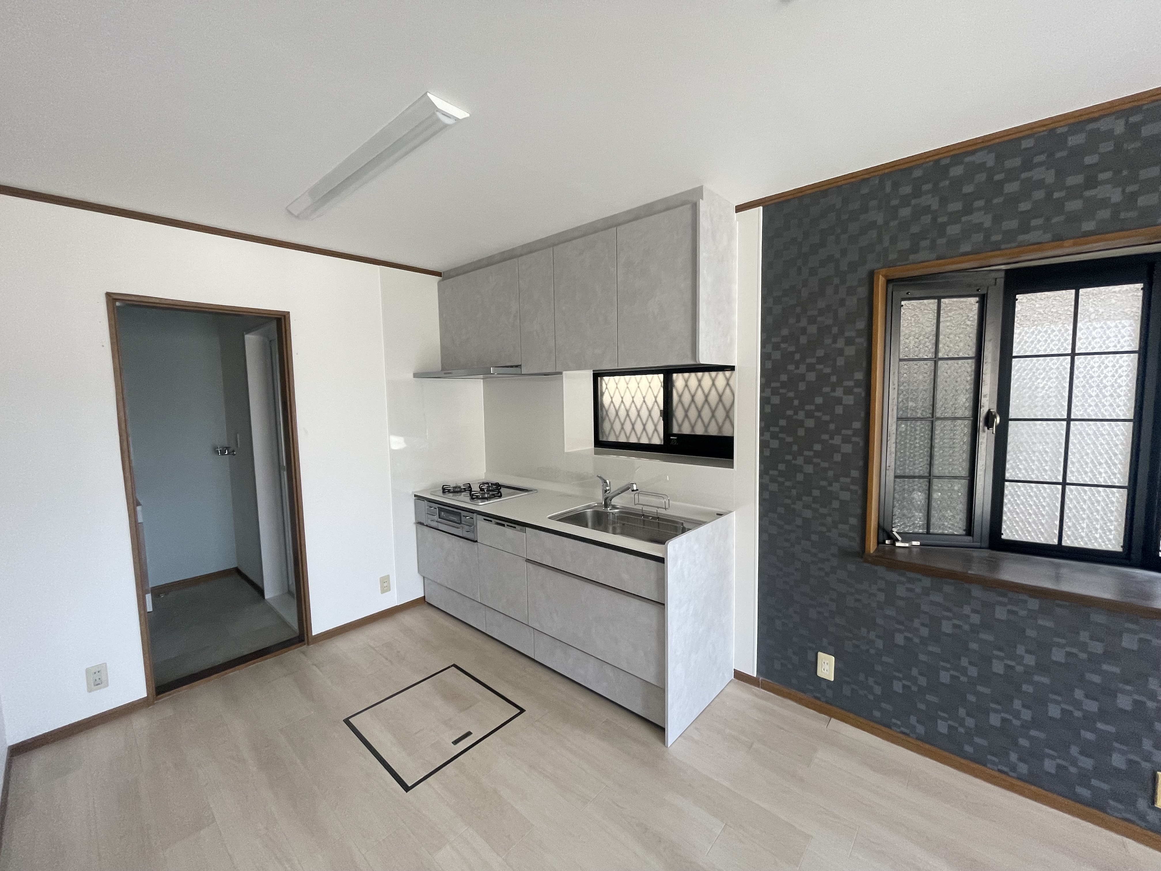 【玄関・キッチン・浴室】リフォーム工事の画像