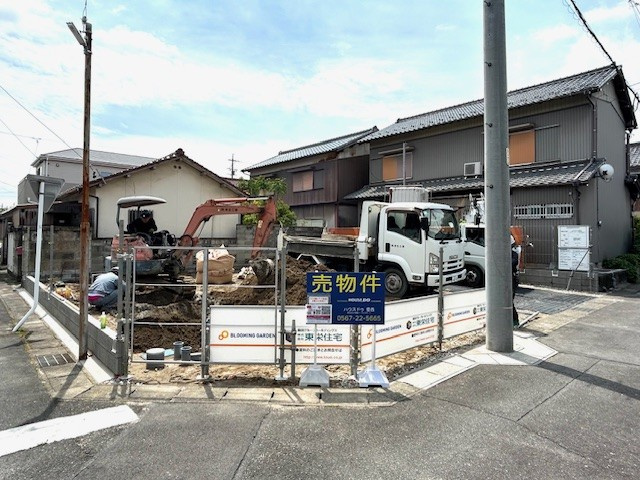 【愛西市不動産売却】新築工事現場の画像