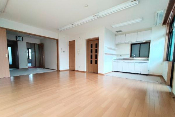 ＼四条烏丸の158坪超えビル／の画像