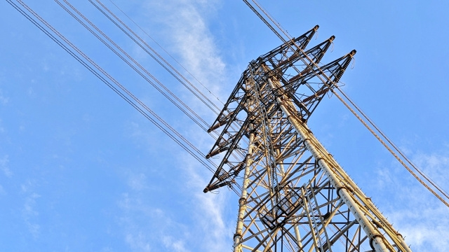 送電線は不動産売却に影響する？種類や評価の調べ方をご紹介の画像