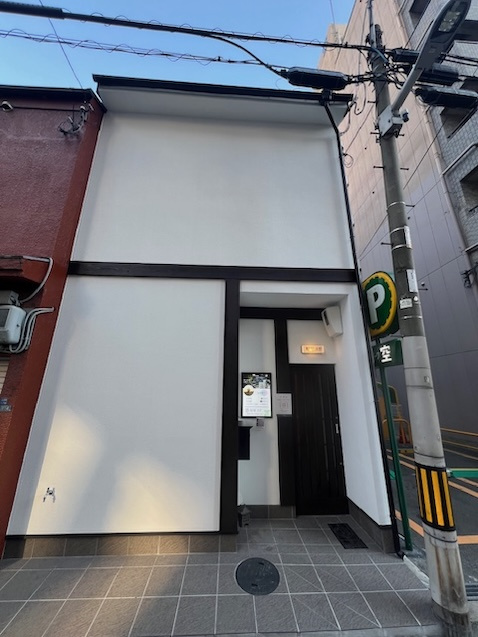 圧巻の天井高5.5M!横堀川沿いの古民家再生スタジオ居抜15坪!重飲食も相談!の画像