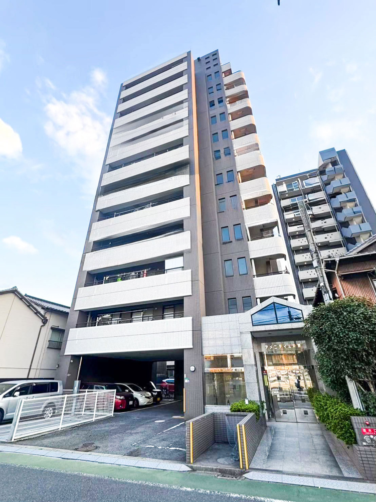 人気エリアの高層階角部屋マンションの売買情報です。の画像