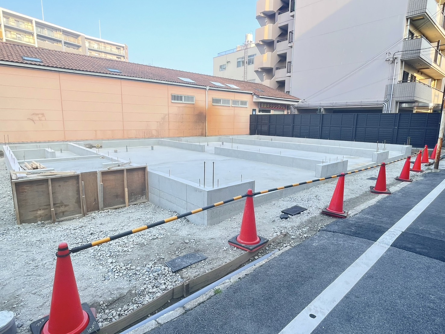 大和西大寺　新築テナント建築中の画像