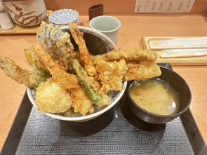 美味しい天丼を頂きました。の画像