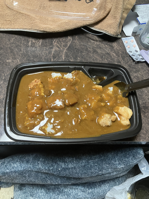 フライドチキンカレー　ライス500ｇ３辛　パリパリチキントッピングの画像