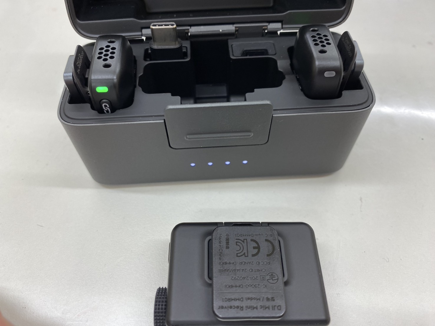 明日は撮影日なので機材チェック・充電チェックの画像