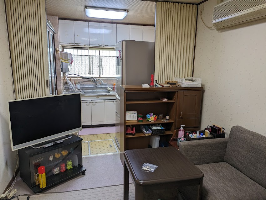 大阪市旭区で隣家ボヤありの古家付土地買取の画像