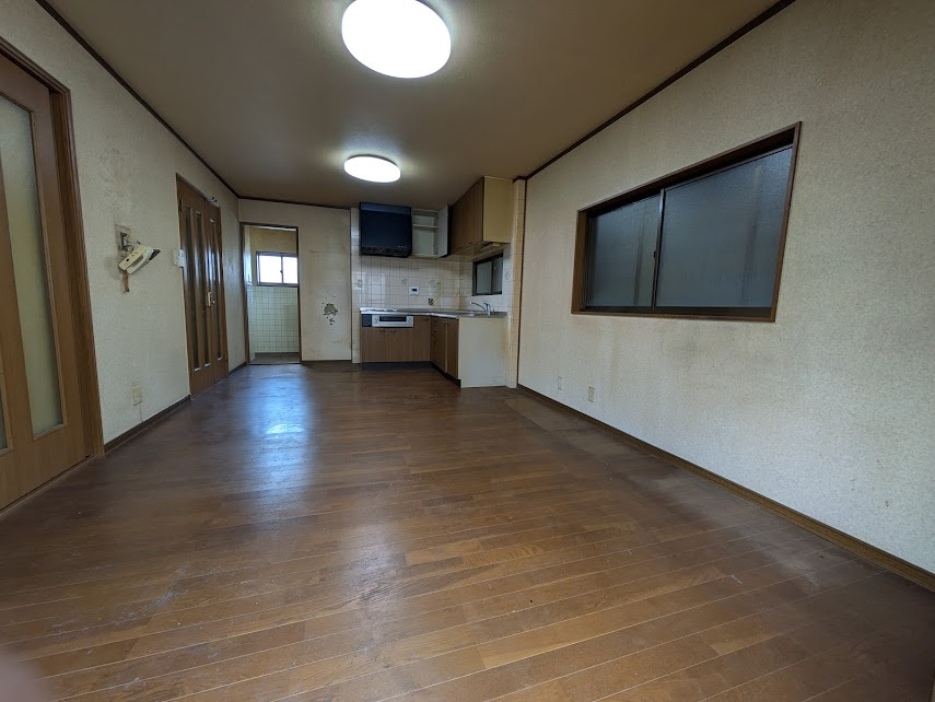 大阪市平野区で平成建築ガレージあり中古戸建買取の画像