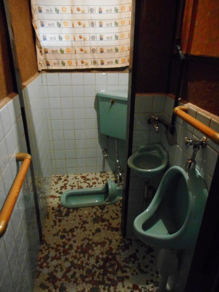 東大阪市内で老朽化の長屋買取の画像