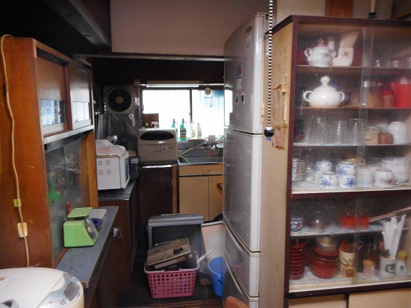 尼崎市で家財の多い長屋買取の画像