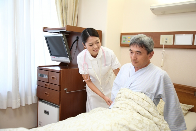 一人暮らしの親が長期入院する際の住民票の扱いは？異動の必要性なども解説