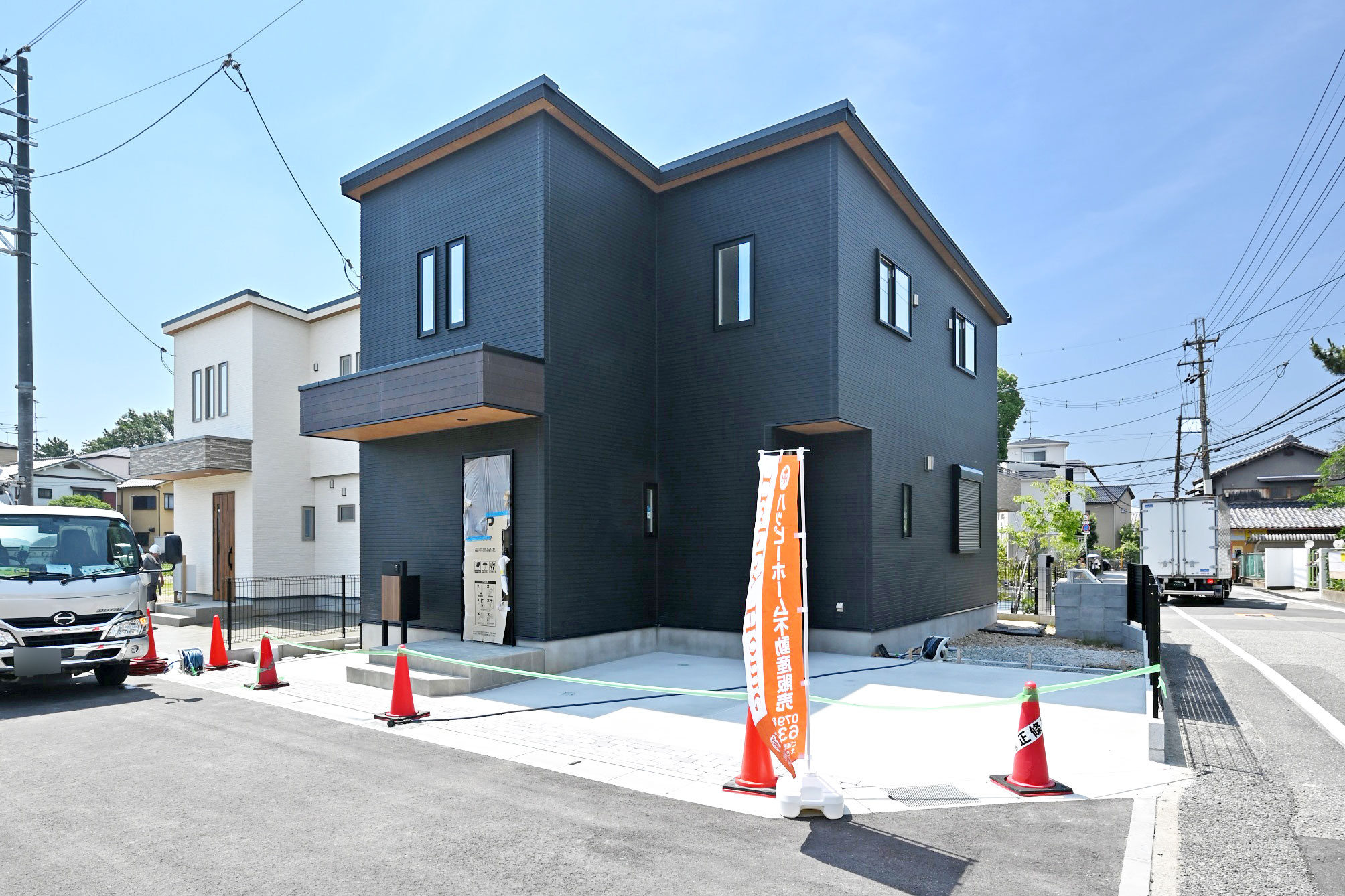 【内覧開始】マドレコート寺本2丁目新築戸建│全2区画の最新情報です!の画像