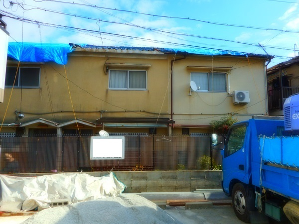 外壁が崩れ落ちそうな長屋の端家でも買取可能？の画像