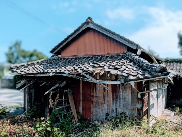 坂出・宇多津・丸亀の古家付き土地売却｜香川県内でのスムーズな売却方法と注意点の画像