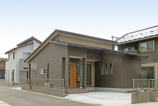 築浅の一戸建てをより高く売却するには？価格決めや売り出し方のコツも解説の画像