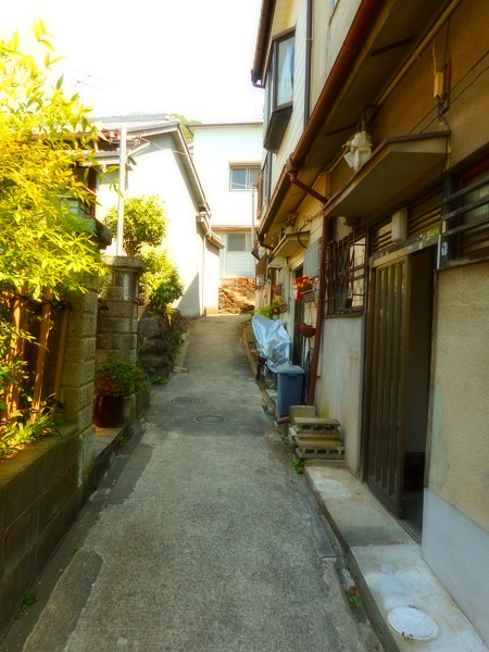 きつい坂がある立地の家でも買い取ってもらえますか？の画像