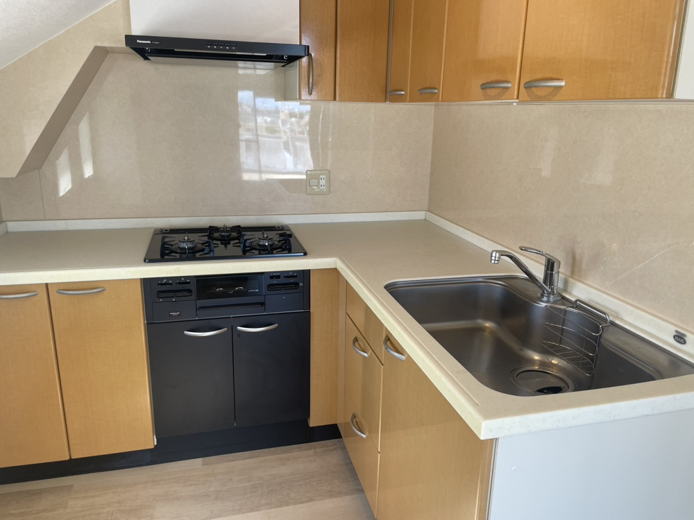 駅徒歩3分！メゾネット＆広々2LDK「りりぱっとはうす」407号室の魅力とは【神戸市東灘区】の画像