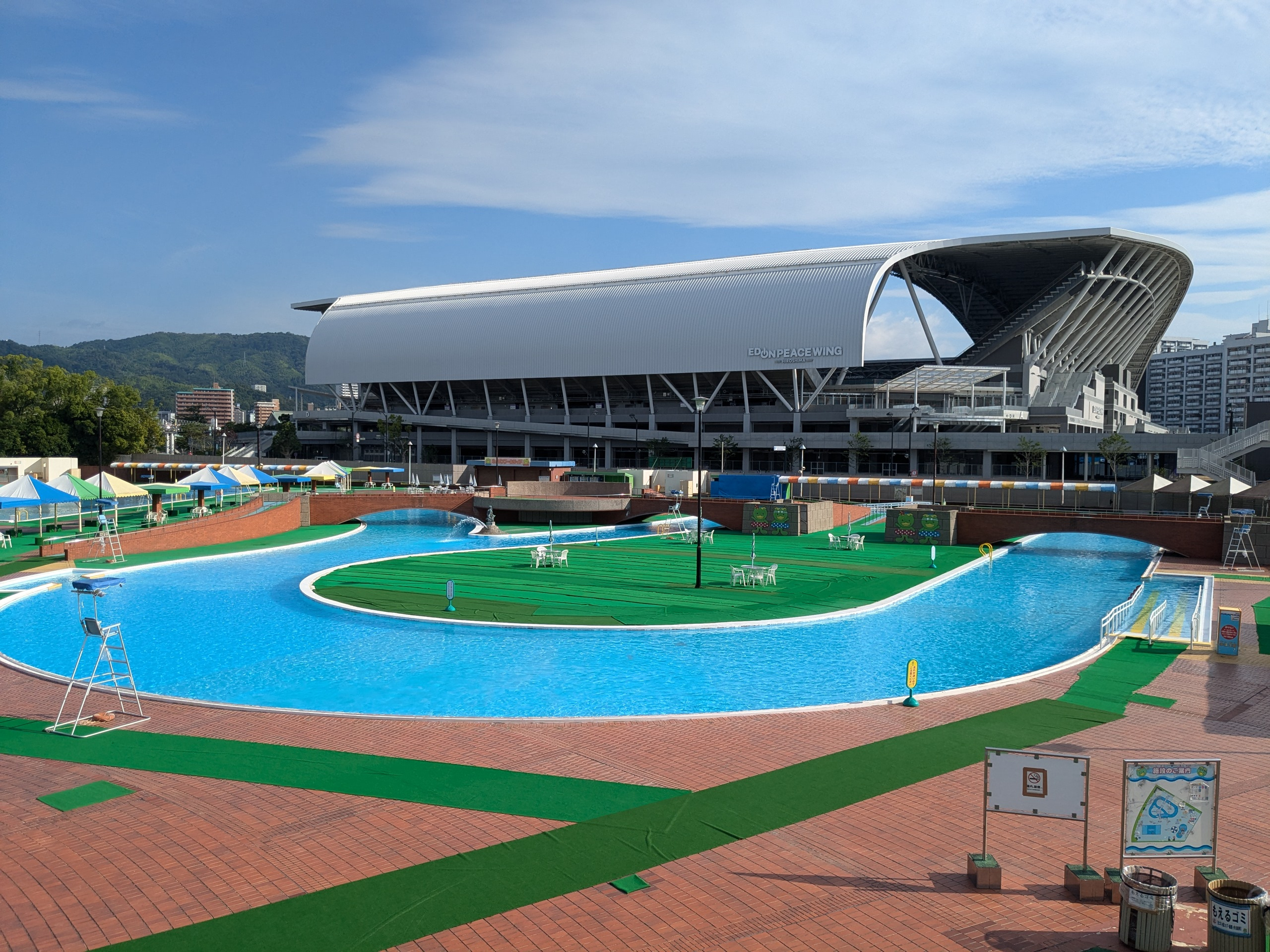 ファミーリープールの画像