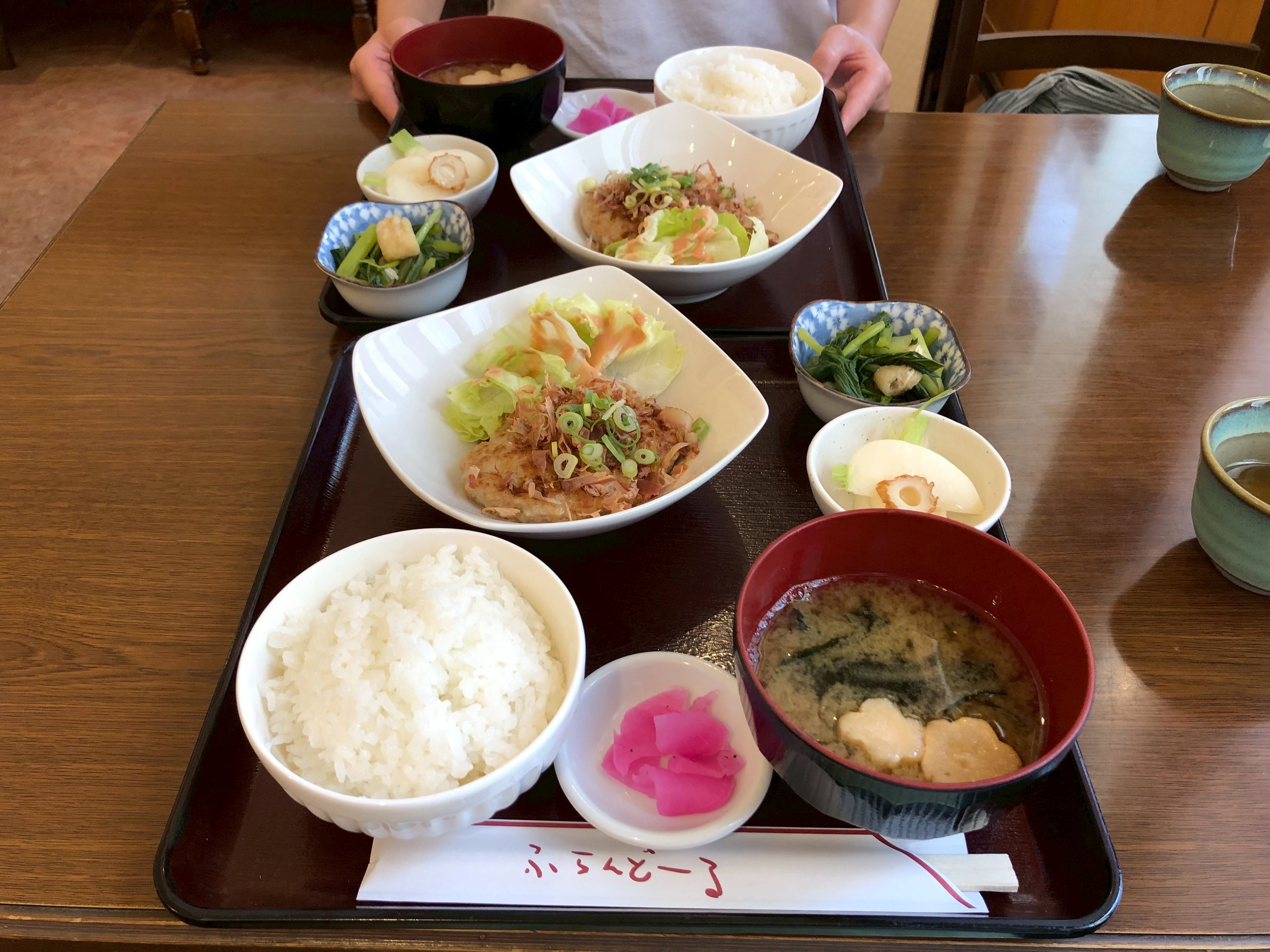 六甲道の名物洋食ランチ「ふらんどーる」｜駅徒歩1分の昔ながらの名店の画像