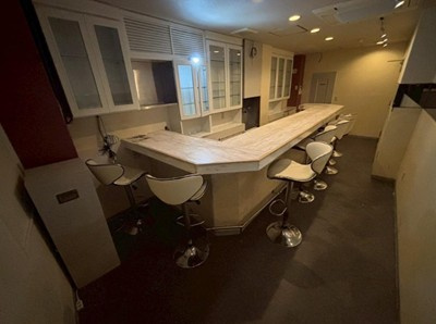 【塚本駅徒歩5分】駅チカ×居抜きで即スタートOK！スナックにぴったりな物件出ました♪の画像