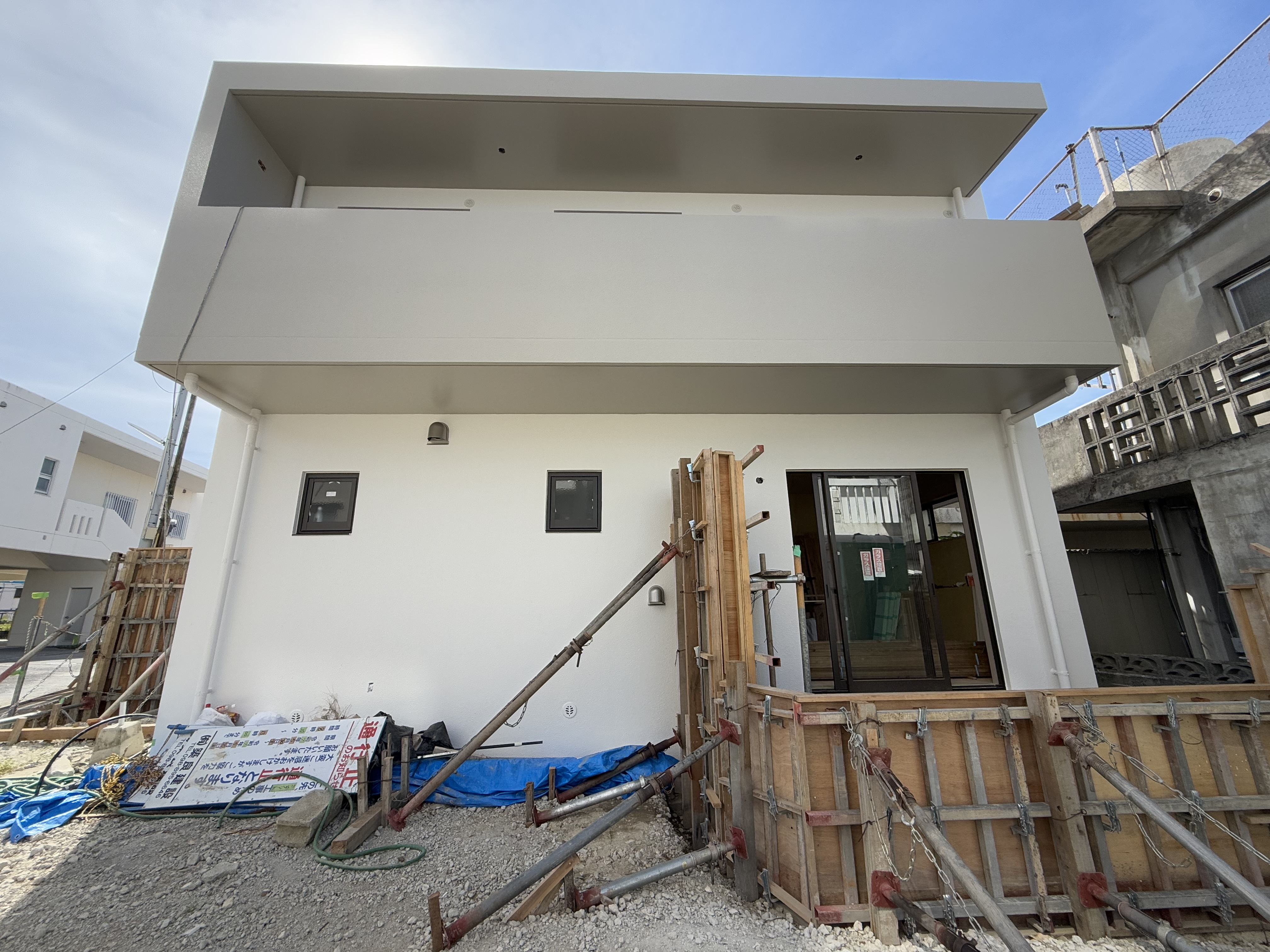 宜野湾市で新築RCコンクリート造戸建を検討中の方必見！駐車場3台以上の住宅選びのポイントをご紹介の画像