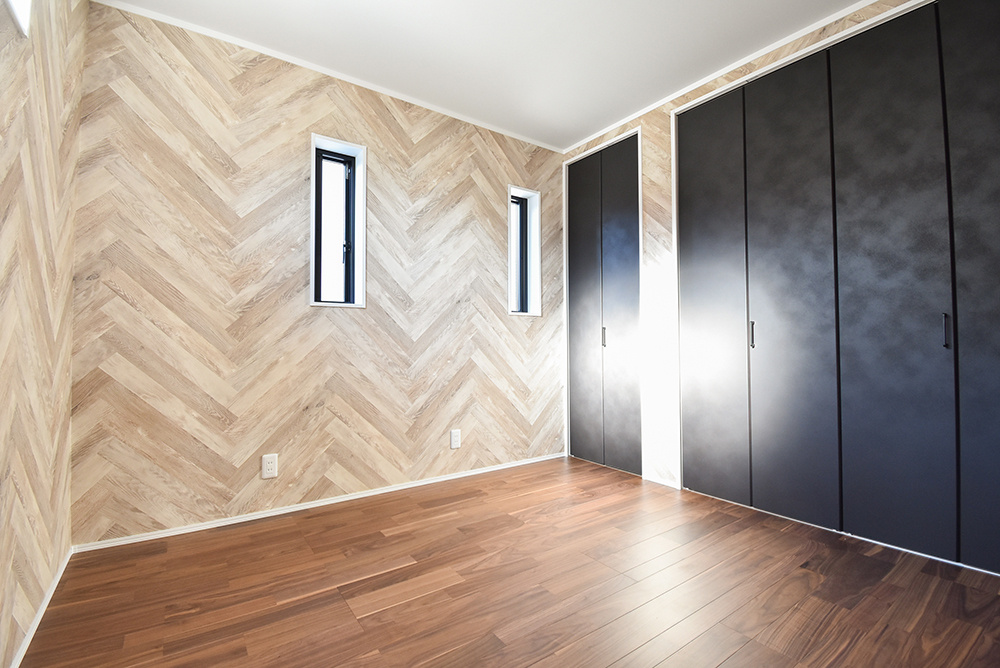 テイストの違う木目のクロス