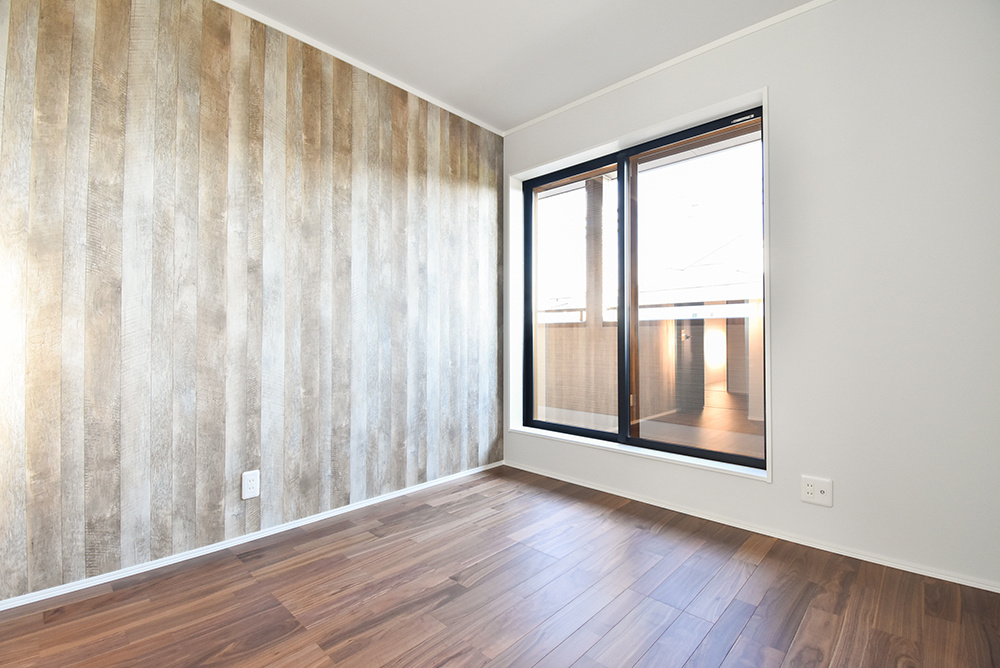 テイストの違う木目のクロス