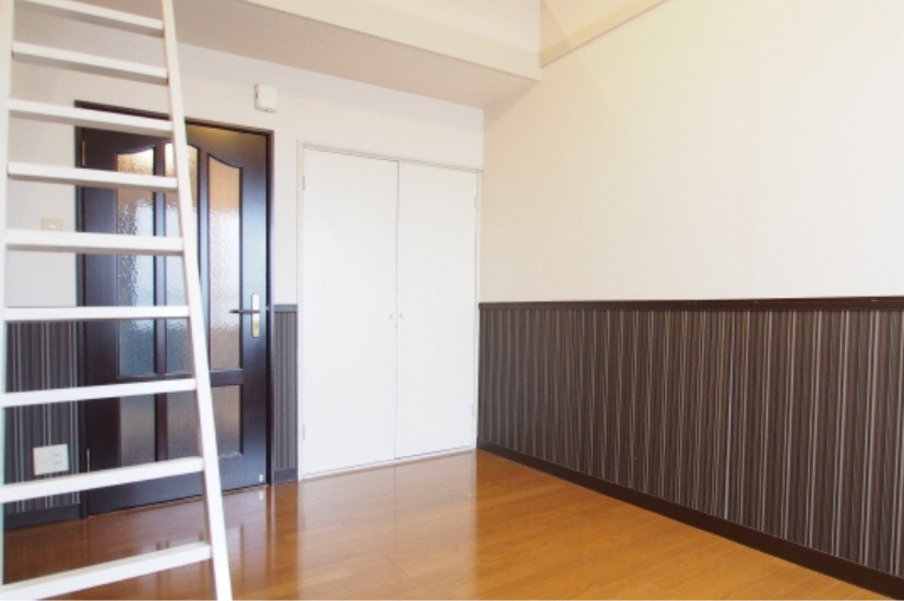 ロフト付きワンルームの内装