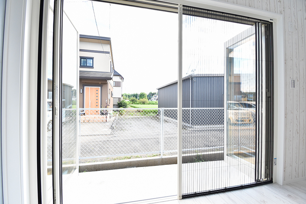 折り戸の掃き出し窓