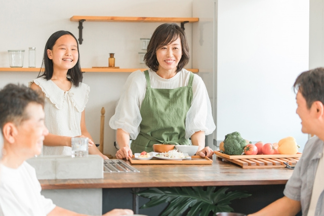 対面式キッチンにリフォームしたい！メリットとデメリットや費用相場も解説