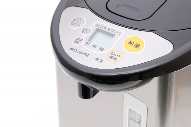 電気ポットと電気ケトルは何が違う？共通点は？