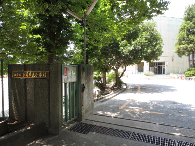 長岡京市立長岡第五小学校の特徴や評判を紹介の画像