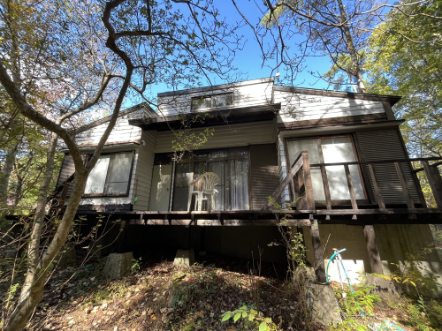 【北杜市大泉町西井出】山小屋風の賃貸物件の画像