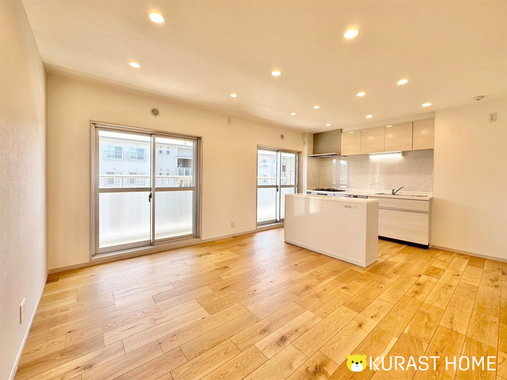 アールのアクセントがかわいい、木目×ホワイトのナチュラルデザイン駅近リノベマンション―長岡天神ハイツ10棟4階―の画像