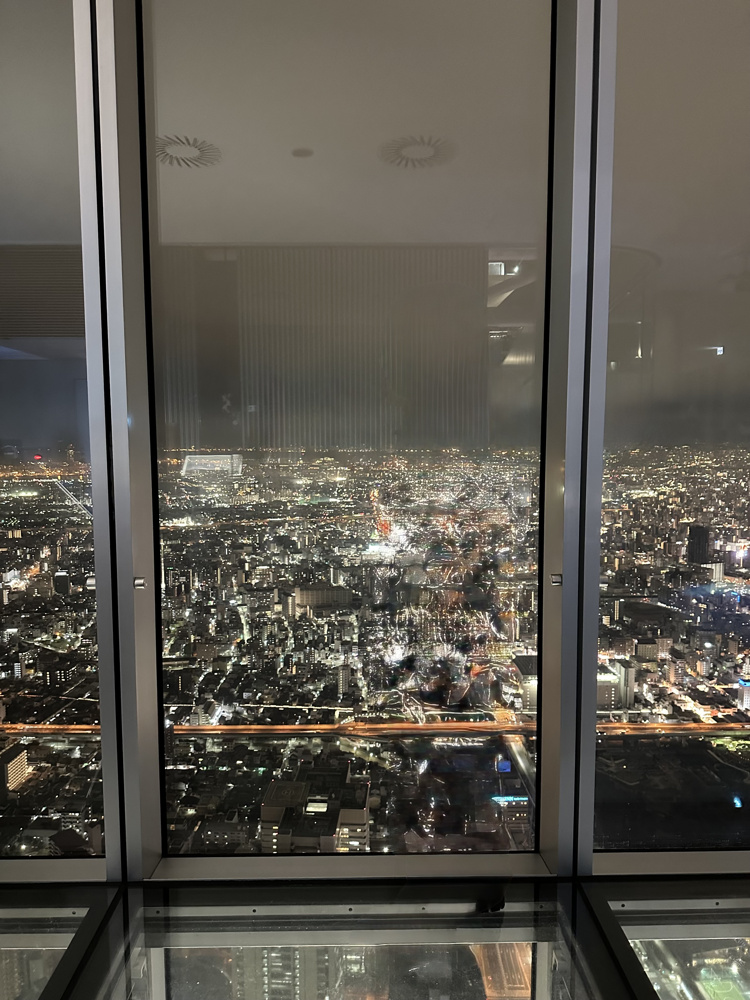 300メートルの非日常、大阪の夜に酔いしれての画像