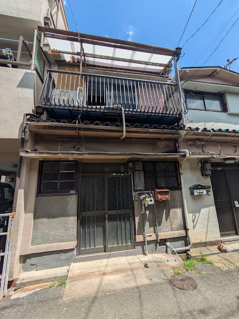 賃貸か売却でお悩みだった大阪府大東市の長屋買取の画像