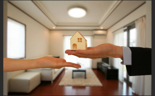 「家を売るなら今？住宅着工の減少が意味すること」の画像