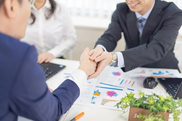 家を購入する際の重要事項説明とは？特に重要な事柄や不動産会社選びのコツもご紹介の画像