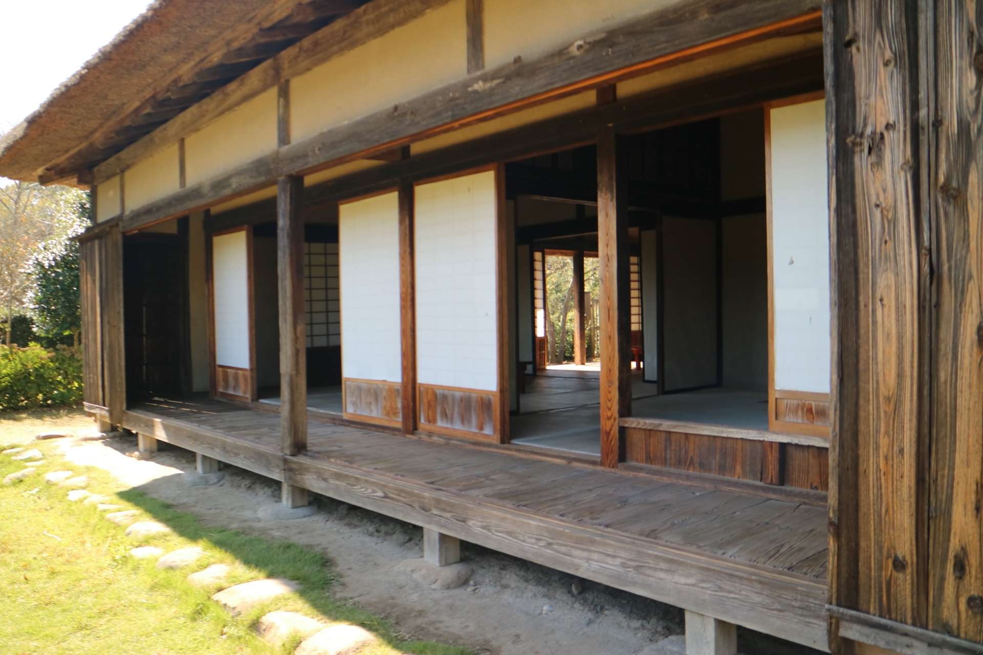 築年数と築浅築古の違いは何か？建て替えやフルリノベーション売却査定にも注目の画像