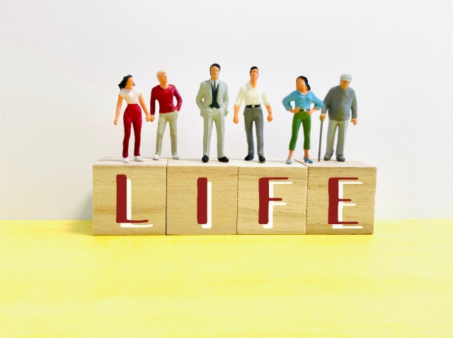 不動産売却のタイミング！ライフステージ変化時の注意点も解説