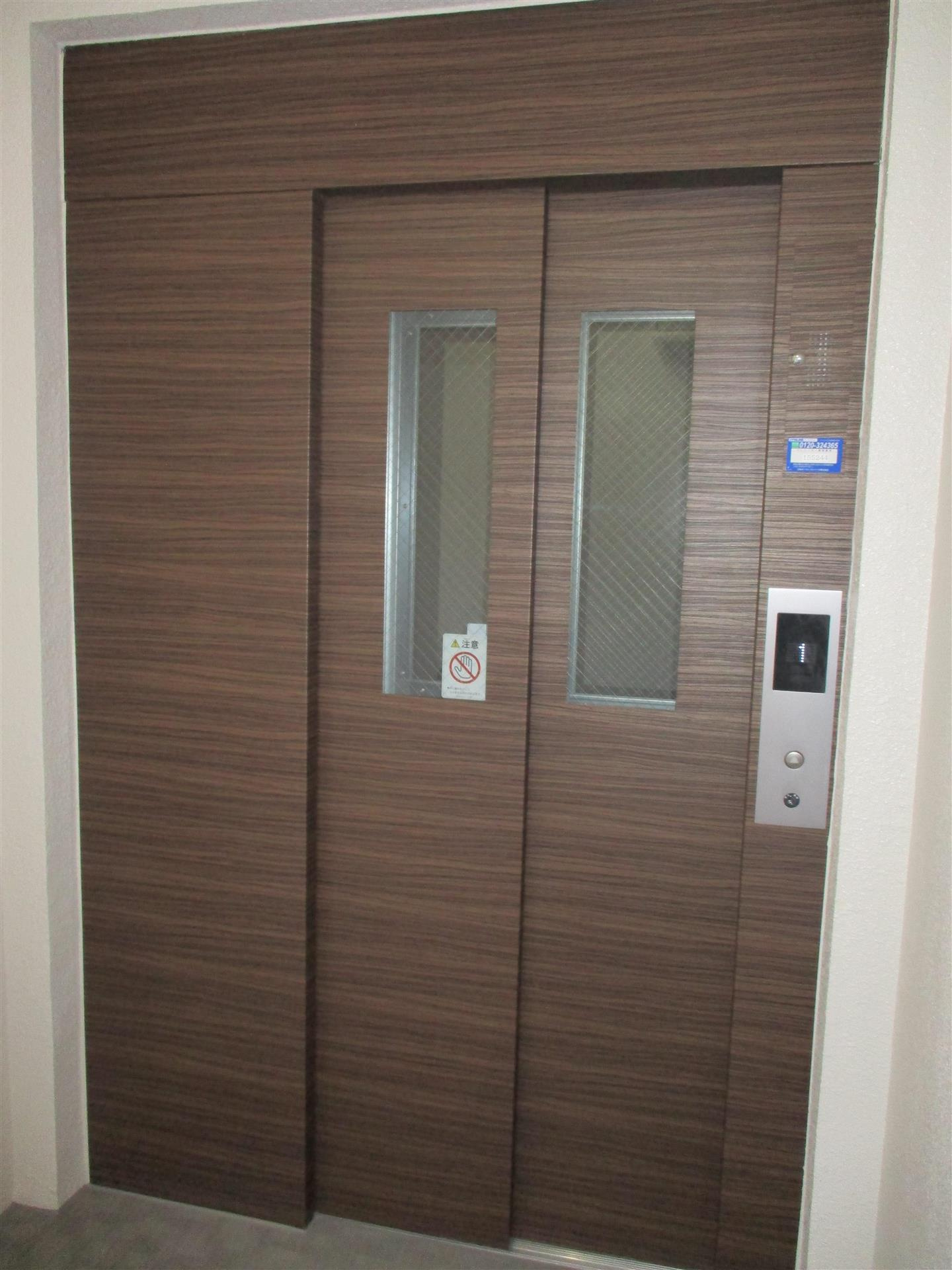 エレベーターの写真