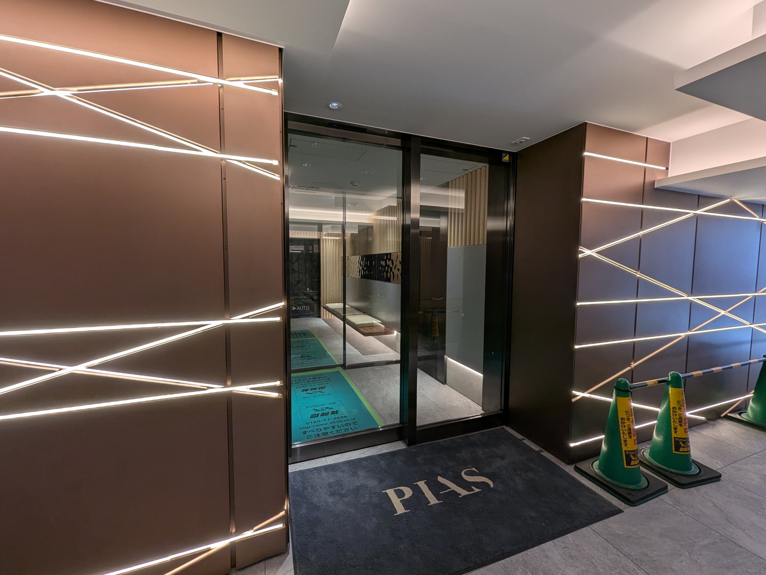 ピアース銀座レジデンスのオートロック前