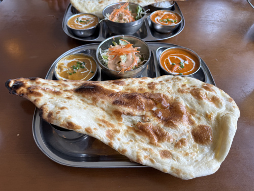 カレー好き必見浦添市伊祖の専門店KASTHAMANDAPの魅力を紹介の画像